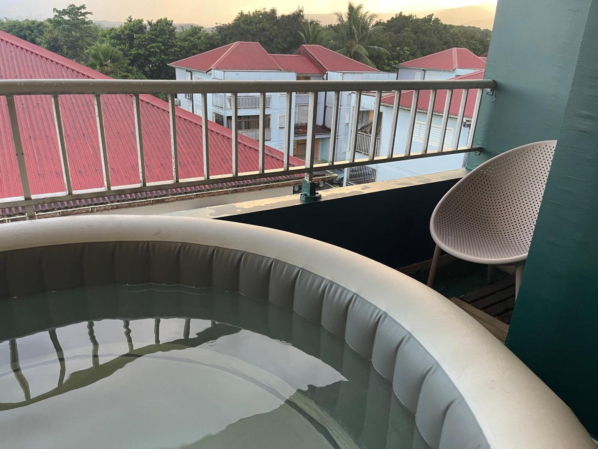Appart Spa 20 Min Port Croisiere Et Aeroport Sainte-Rose Kültér fotó