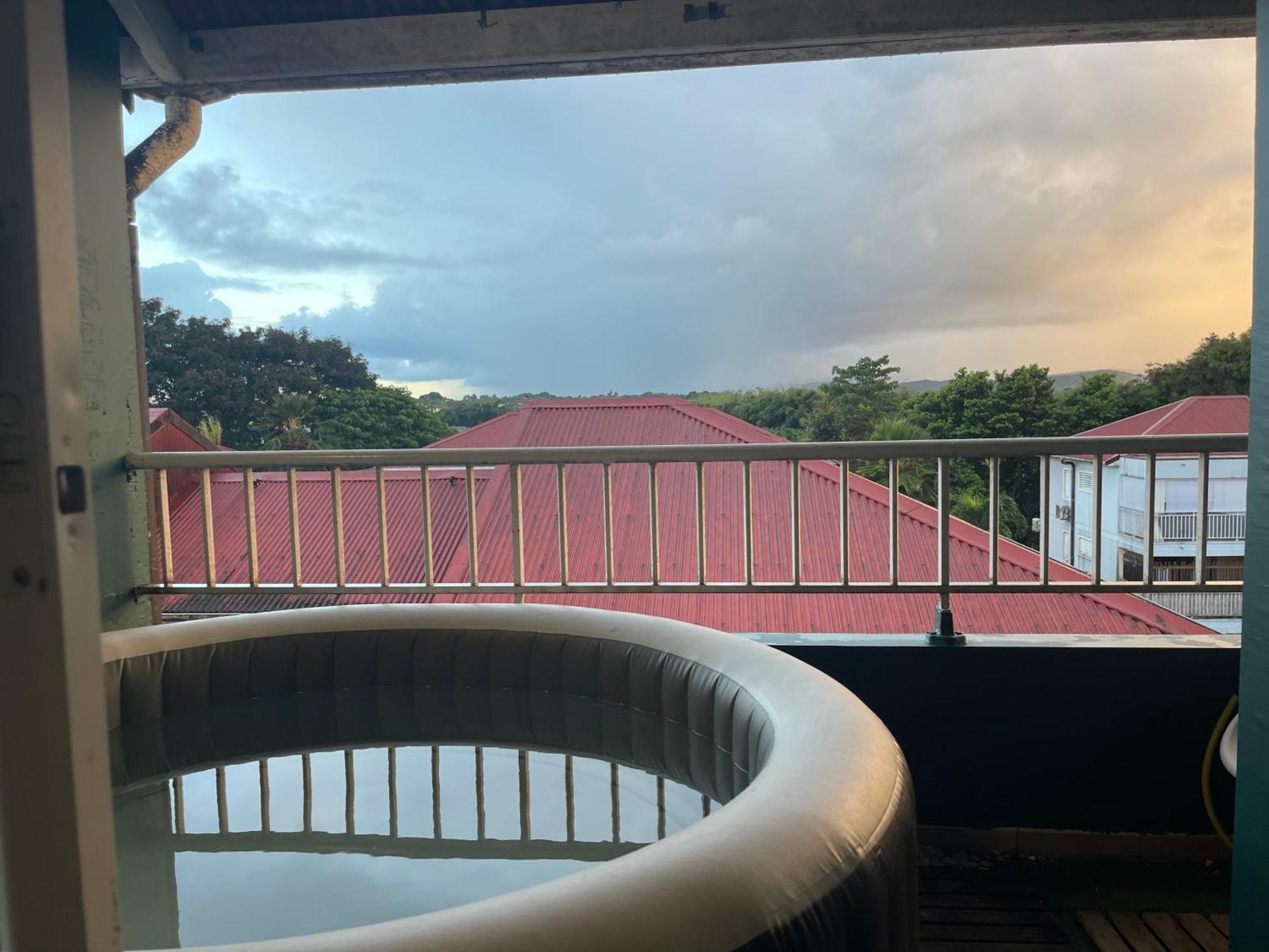 Appart Spa 20 Min Port Croisiere Et Aeroport Sainte-Rose Kültér fotó